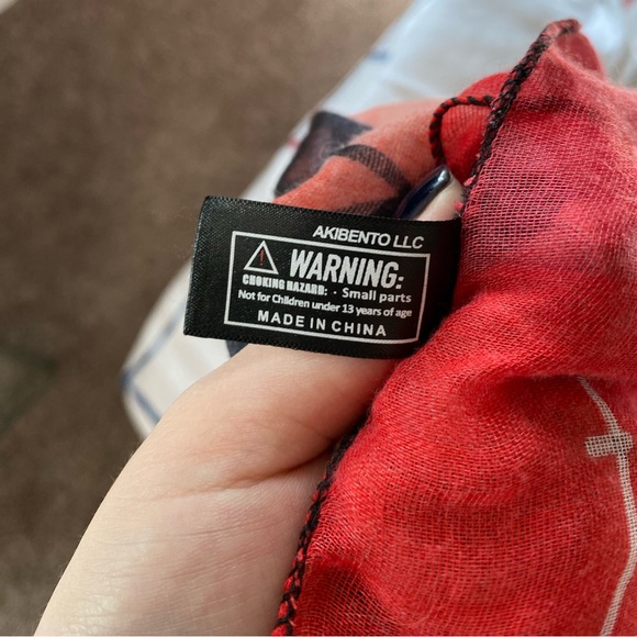 Blue and red scarf - Picture 5 of 6